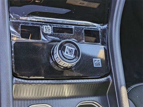 New 2025 Jeep Grand Cherokee Altitude image 27