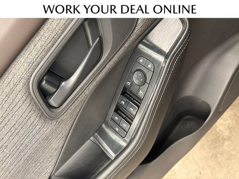 Used 2021 Nissan Rogue S AWD/4WD image 18