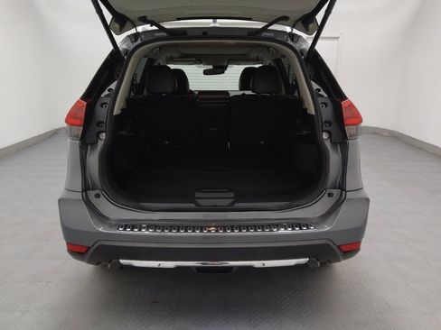 Used 2018 Nissan Rogue SL w/ Premium Package image 29