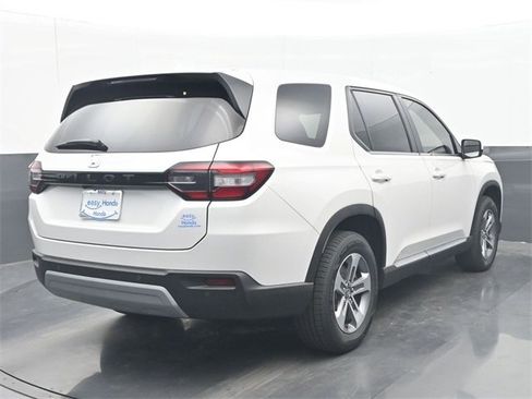 New 2025 Honda Pilot EX-L image 7