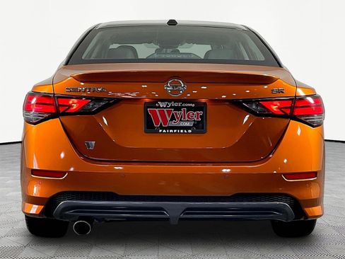 Used 2023 Nissan Sentra SR w/ SR Premium Package FWD image 5