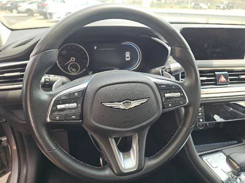 Used 2025 Genesis G70 2.5T RWD image 18
