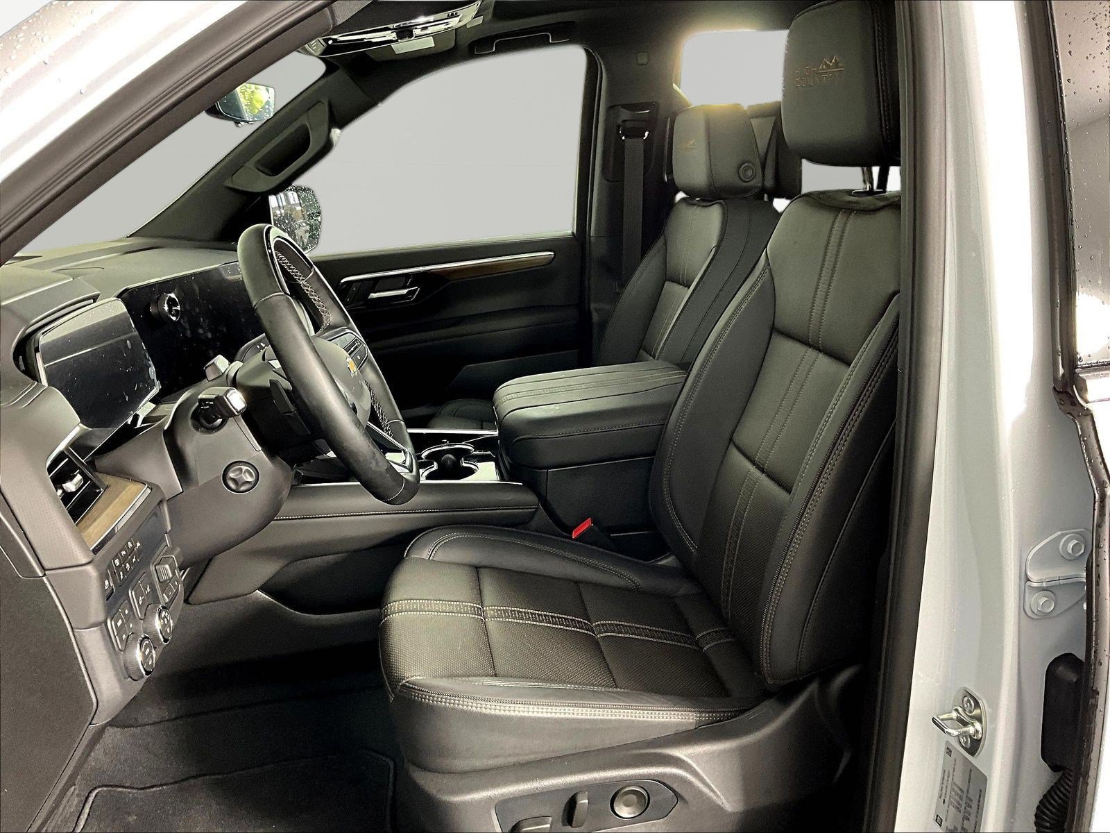 New 2026 Chevrolet Tahoe High Country AWD/4WD image 17