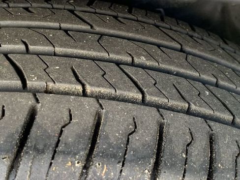 Used 2023 Toyota Highlander XLE image 37