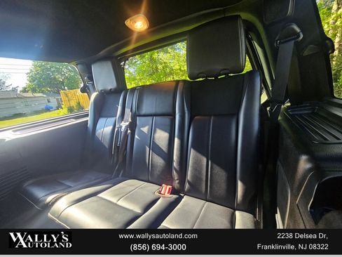 Used 2017 Ford Expedition Limited w/ Equipment Group 301A AWD/4WD image 16