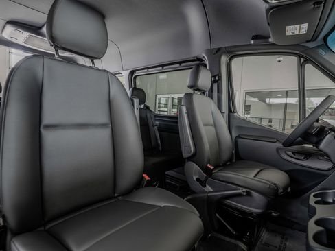 New 2025 Mercedes-Benz Sprinter 2500 image 29