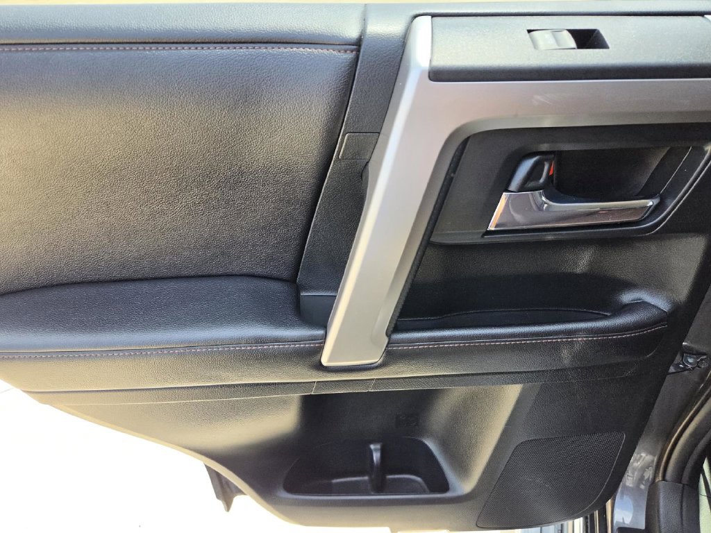 Used 2016 Toyota 4Runner Limited AWD/4WD image 13