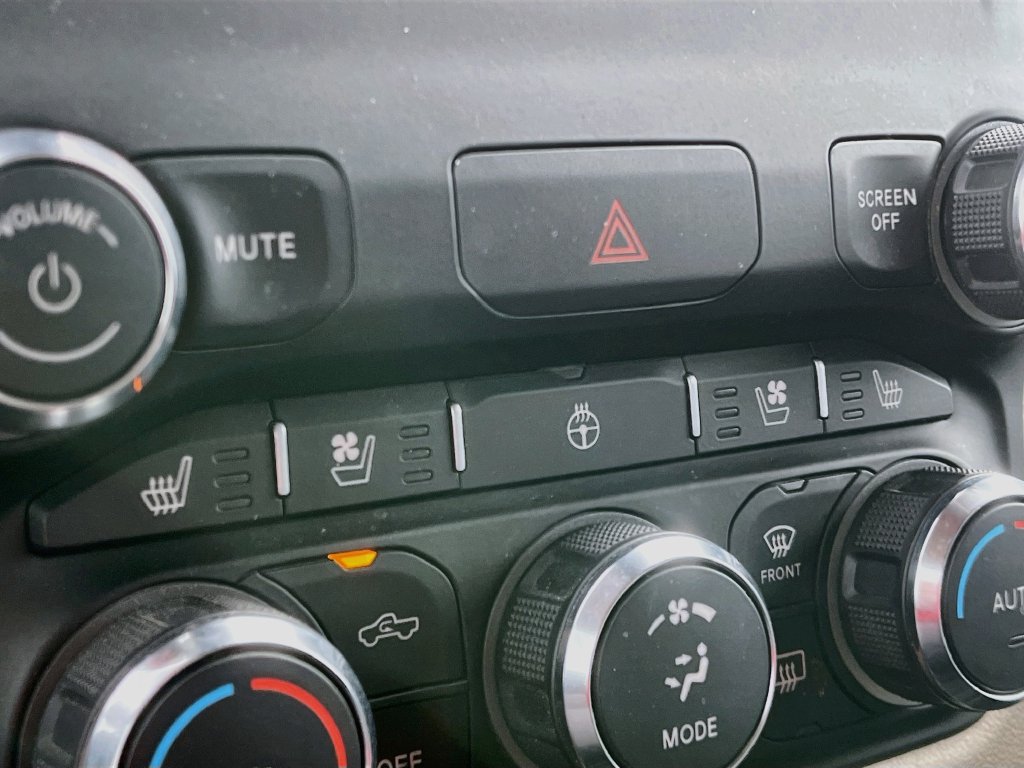 Used 2021 RAM 1500 Laramie w/ Off Road Group AWD/4WD image 20