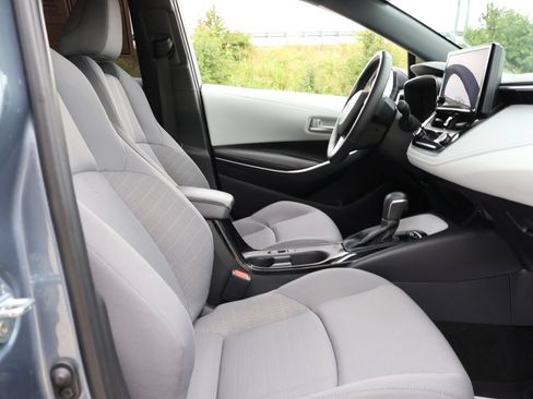 Used 2024 Toyota Corolla SE FWD image 9