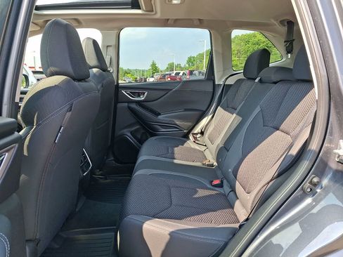 Used 2022 Subaru Forester Premium AWD/4WD image 11