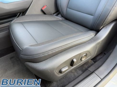 New 2026 Chevrolet Equinox EV LT image 13