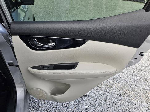 Used 2019 Nissan Rogue Sport SL w/ Premium Package image 29