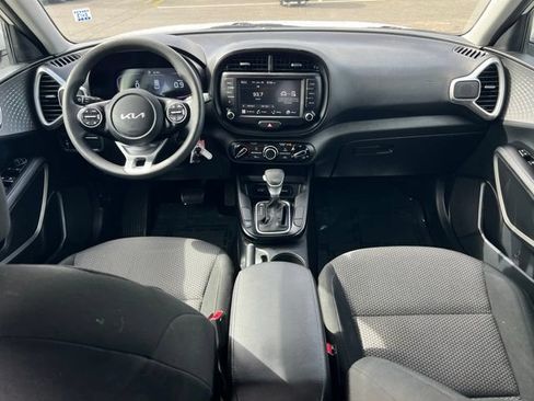 Certified 2024 Kia Soul LX FWD image 11