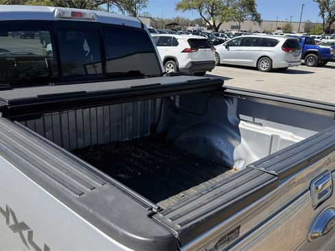 Used 2010 Ford F150 Platinum image 12