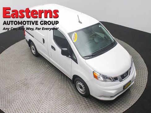 Used 2020 Nissan NV200 S image 3