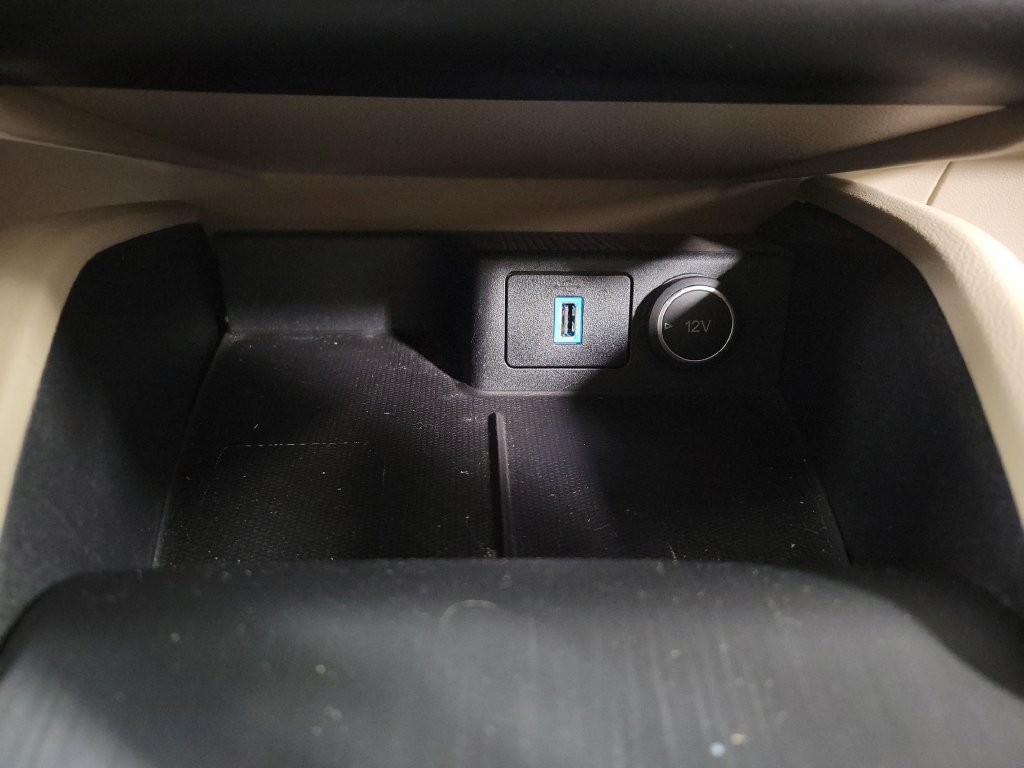 Used 2020 Ford Escape SE FWD image 19
