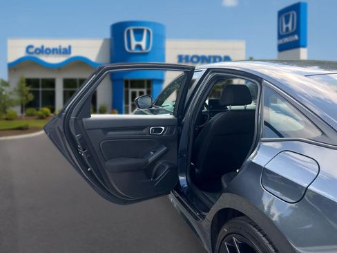 Used 2025 Honda Civic Sport image 29
