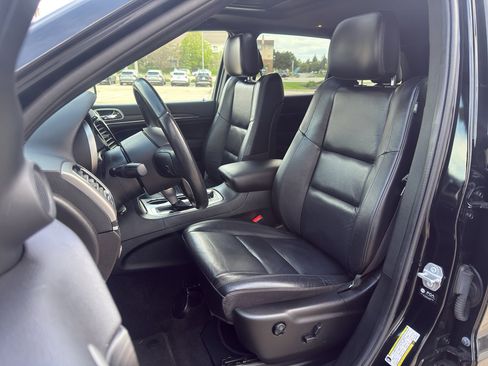 Used 2022 Jeep Grand Cherokee Limited AWD/4WD image 12