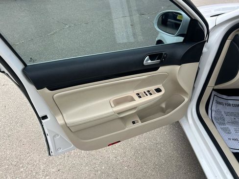 Used 2014 Volkswagen Jetta TDI FWD image 9