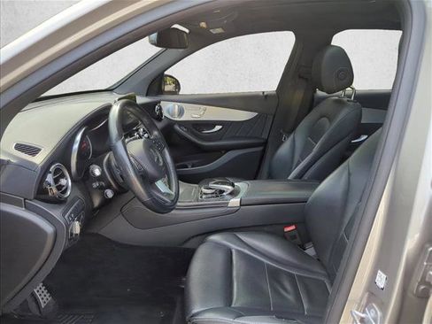 Used 2019 Mercedes-Benz GLC 300 4MATIC image 17