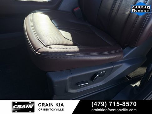 Used 2024 Ford Expedition Limited image 25