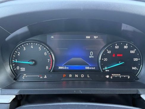 Used 2023 Ford Explorer XLT AWD/4WD image 17