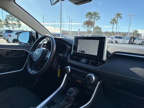 Used 2024 Toyota RAV4 LE image 21