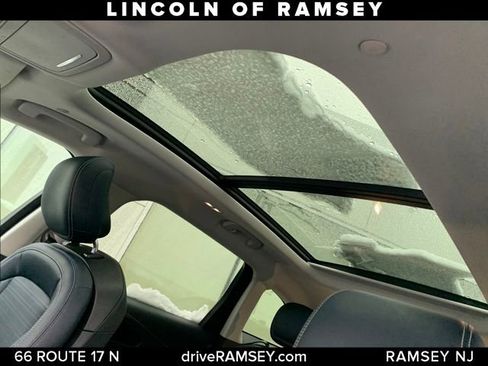 Used 2024 Lincoln Nautilus Reserve w/ Equipment Group 202A image 15