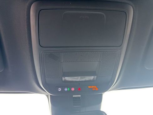 Used 2024 GMC Acadia Elevation w/ Luxury Package image 25