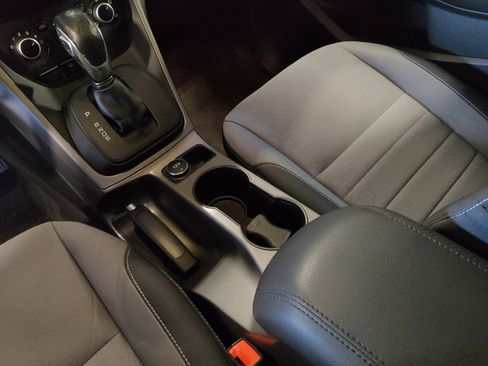 Used 2016 Ford Escape SE image 26