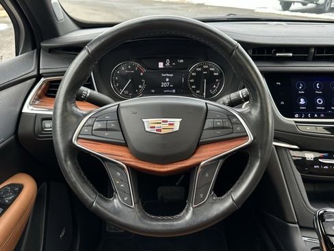 Used 2023 Cadillac XT5 Premium Luxury image 13