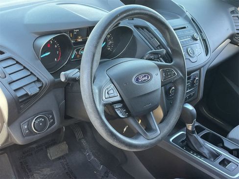 Used 2017 Ford Escape SE image 17
