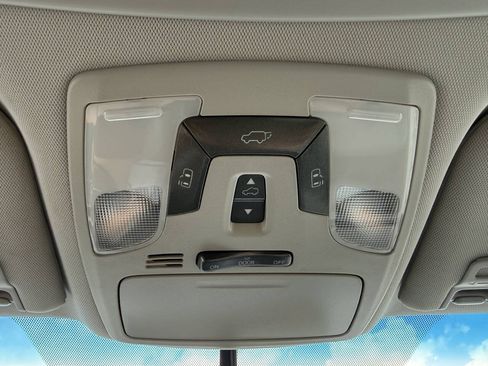 Used 2016 Toyota Sienna XLE FWD image 36