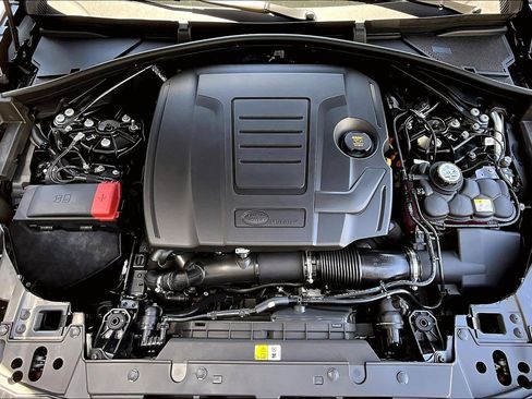 New 2026 Land Rover Range Rover Velar Dynamic SE image 11