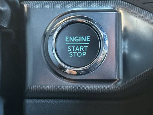 Used 2025 Ford F150 Lariat w/ Equipment Group 502A High AWD/4WD image 21
