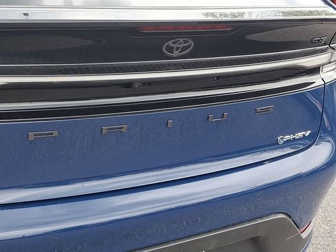 New 2026 Toyota Prius Plug-In Hybrid FWD image 21