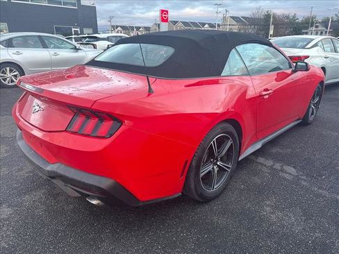 Used 2024 Ford Mustang Convertible image 3