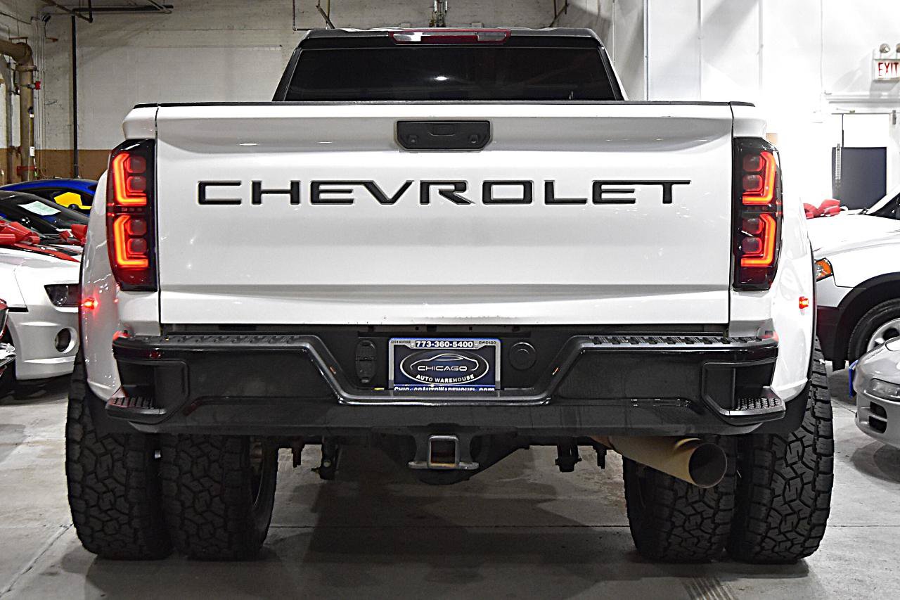 Used 2023 Chevrolet Silverado 3500 LT AWD/4WD image 9