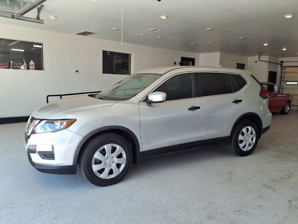 Used 2018 Nissan Rogue S FWD image 15