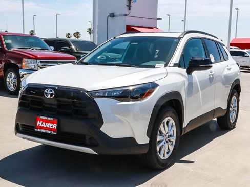 New 2026 Toyota Corolla Cross LE FWD image 3