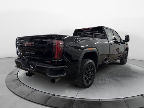 Used 2025 GMC Sierra 2500 AT4 w/ AT4 Premium Plus Package AWD/4WD image 5