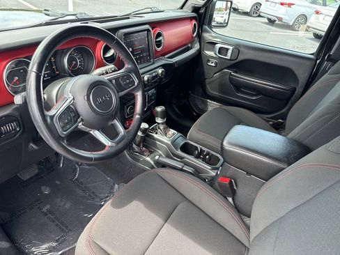 Used 2021 Jeep Gladiator Rubicon image 10