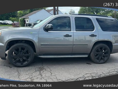 Used 2012 GMC Yukon Denali AWD/4WD image 3