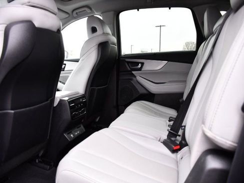 Used 2023 Acura MDX SH-AWD w/ Technology Package image 18