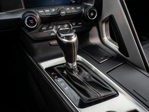 Used 2019 Chevrolet Corvette Z06 RWD image 11