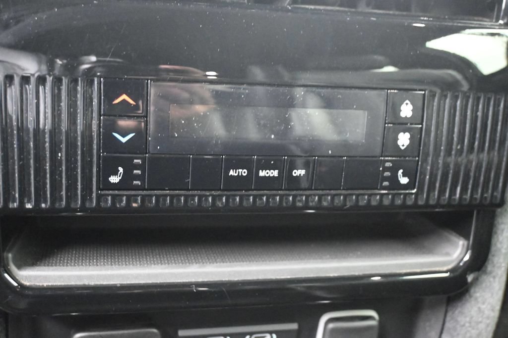 Used 2024 Jeep Wagoneer Series II AWD/4WD image 15