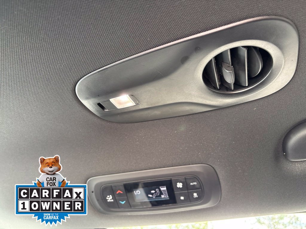 Used 2020 Chrysler Pacifica Touring w/ Advanced Safetytec Group FWD image 16