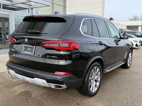 Used 2023 BMW X5 xDrive45e image 3