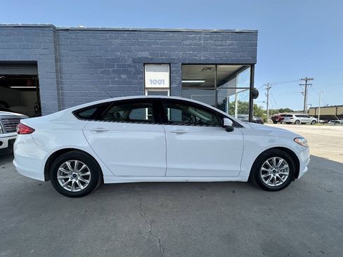 Used 2017 Ford Fusion S FWD image 9