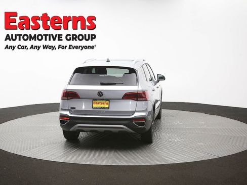 Used 2024 Volkswagen Taos SE FWD image 36